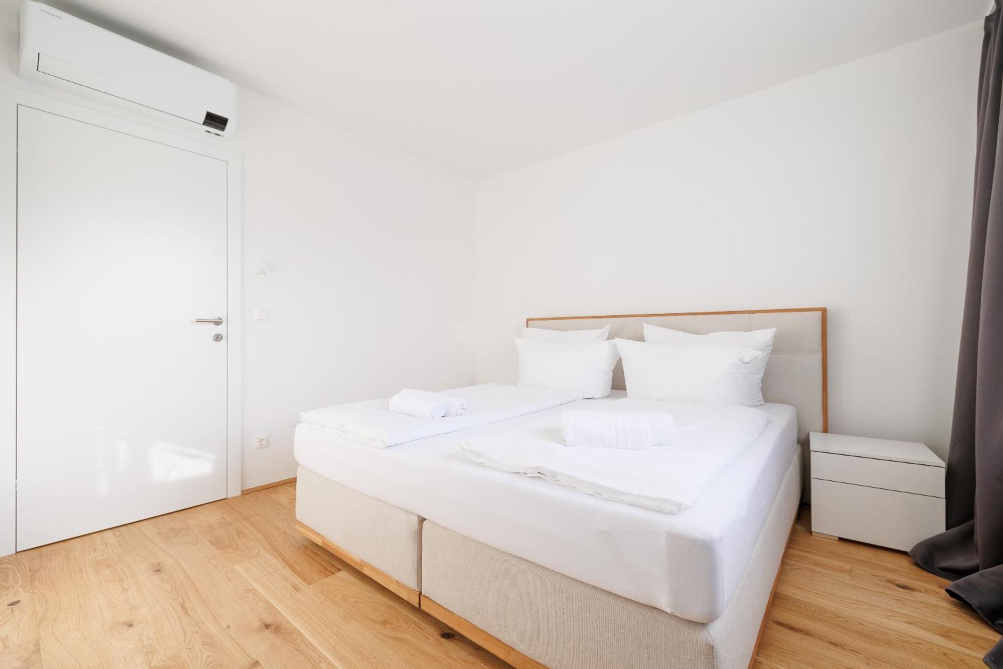 Symphony 42 - Modern Loft With Terrace And Grill In Location * Viena
